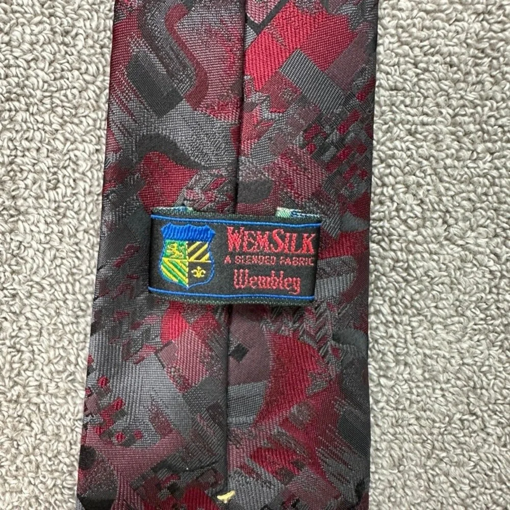 Wembley WemSilk Mens Tie Red Grey Black Abstract Geometric Silk Blend Necktie